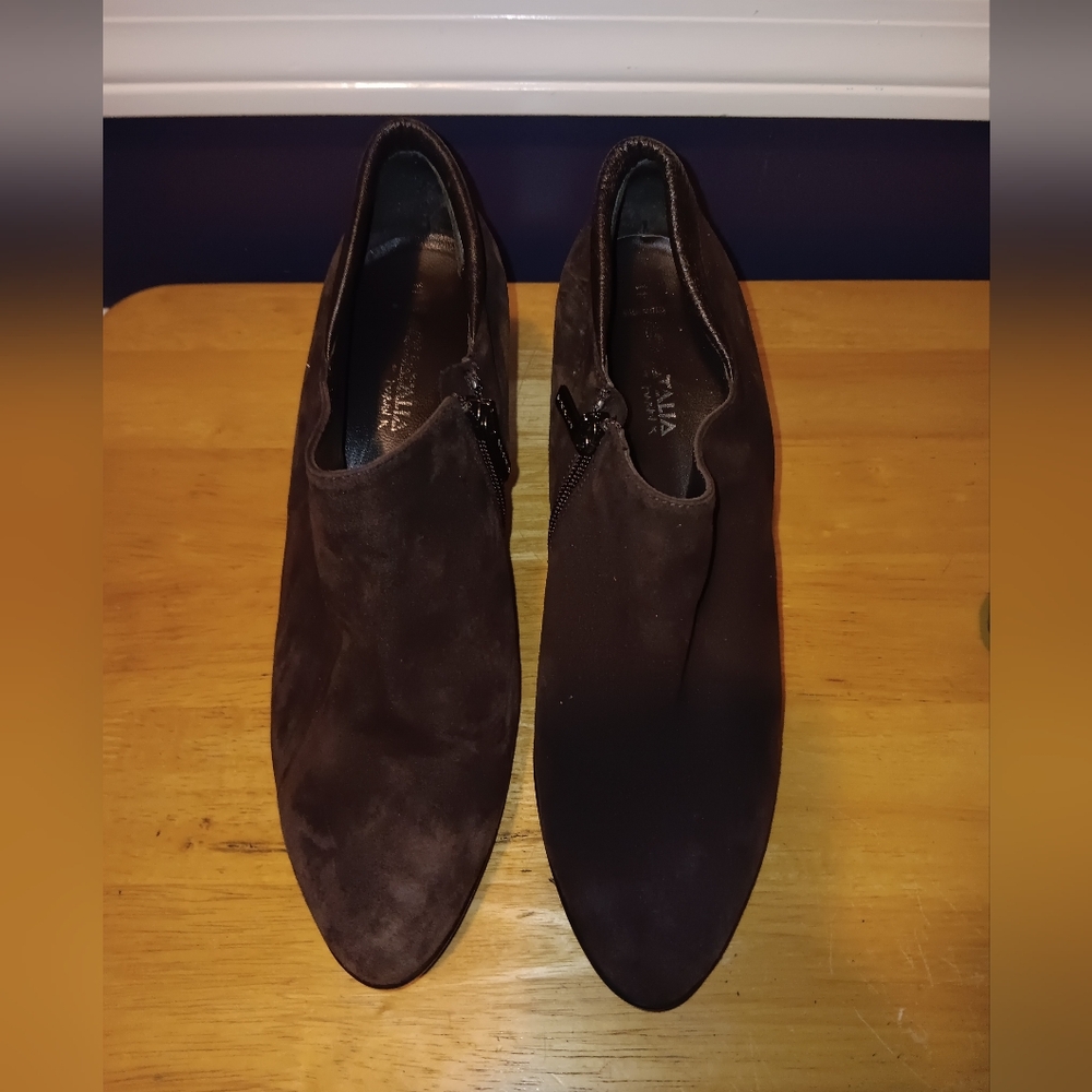 Aquatalia Suede Ankle Heeled Boots Size 11